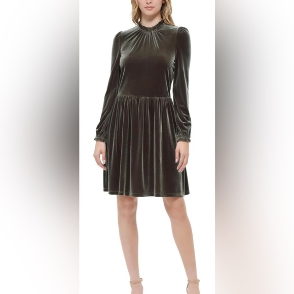 Tommy Hilfiger Holiday/Event Green Velvet Midi Formal Fit & Flare Dress 8 - Picture 1 of 11